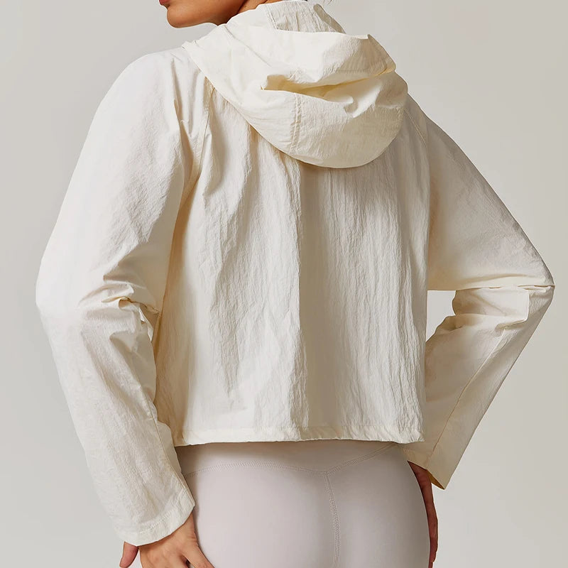 Carethier Windproof Sports Jacket – Quick-Dry Zip-Up Running Top