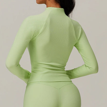 Carethier Seamless Crop Top – Quick-Dry Long Sleeve Yoga & Gym Shirt